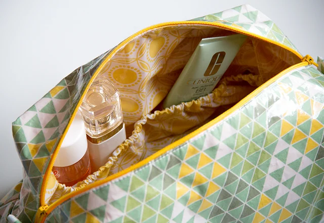gratis Schnittmuster Kosmetiktasche mit Innenfächern nähen gratis Schnittmuster Kosmetiktasche mit Innenfächern nähen