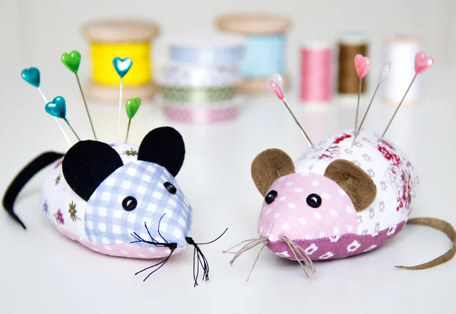 Nähanleitung mit kostenlosem Schnittmuster Nadelmaus Nähanleitung mit kostenlosem Schnittmuster Nadelmaus