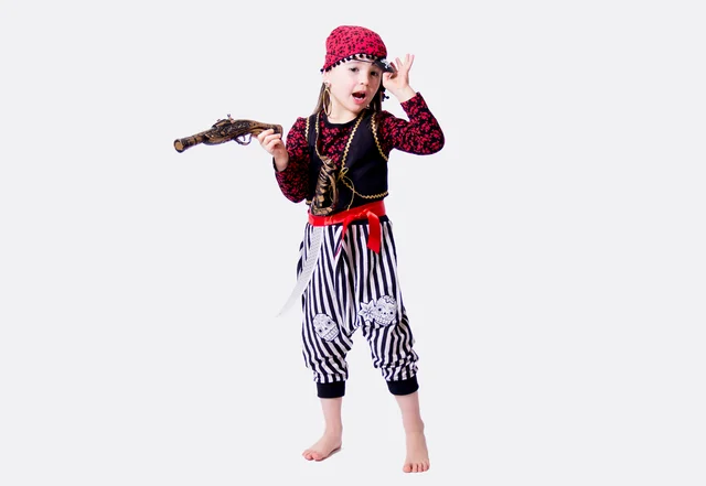 Piratenkostüm für Fasching nähen Steppweste und Pumphose Piratenkostüm für Fasching nähen Steppweste und Pumphose