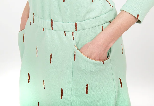 sewing pattern sweat dress pockets with edging