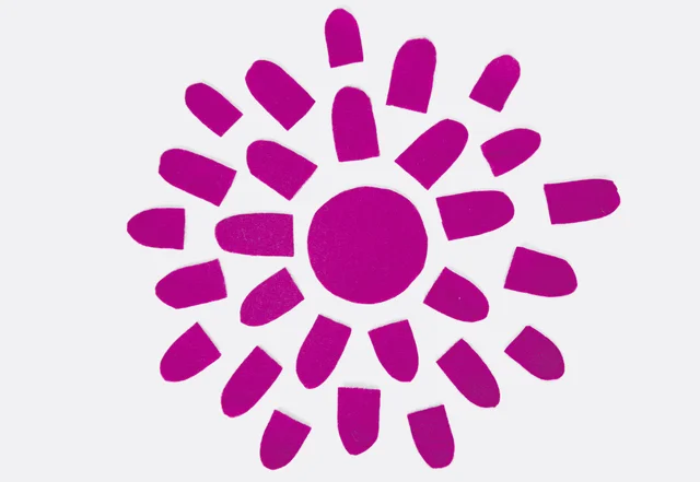 Filzblumen selber machen - Blume zuschneiden Filzblumen selber machen - Blume zuschneiden