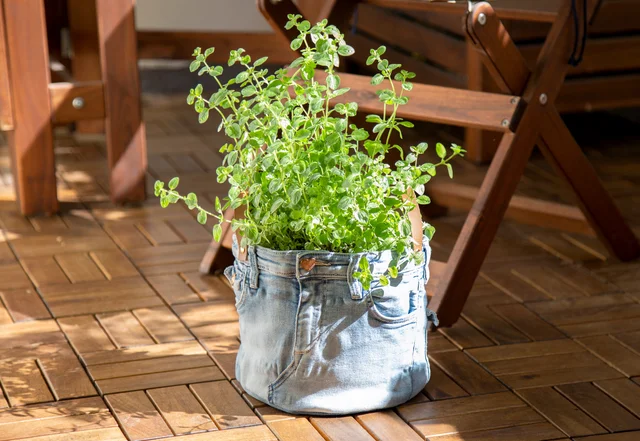 Tutorial Jeans-Utensilo für Balkon oder Terasse