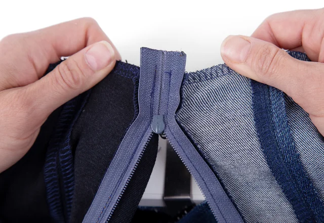 Kissen nähen Reißverschluss einfädeln mit Wonderzip Kissen nähen Reißverschluss einfädeln mit Wonderzip