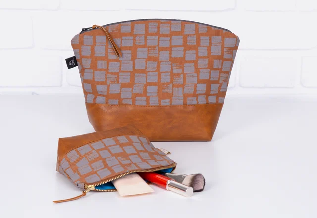 Kosmetiktasche selber nähen mit Reißverschluss und Kunstleder Kosmetiktasche selber nähen mit Reißverschluss und Kunstleder