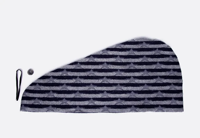 Material für Haartuch: Frottee, Gummiband und Knopf Material für Haartuch: Frottee, Gummiband und Knopf