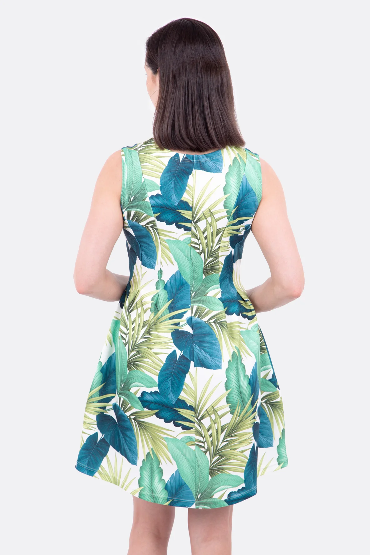 schnittmuster_damenkleid_teilungsnaht_ruecken_rockteil_aermellos Thumbnail
