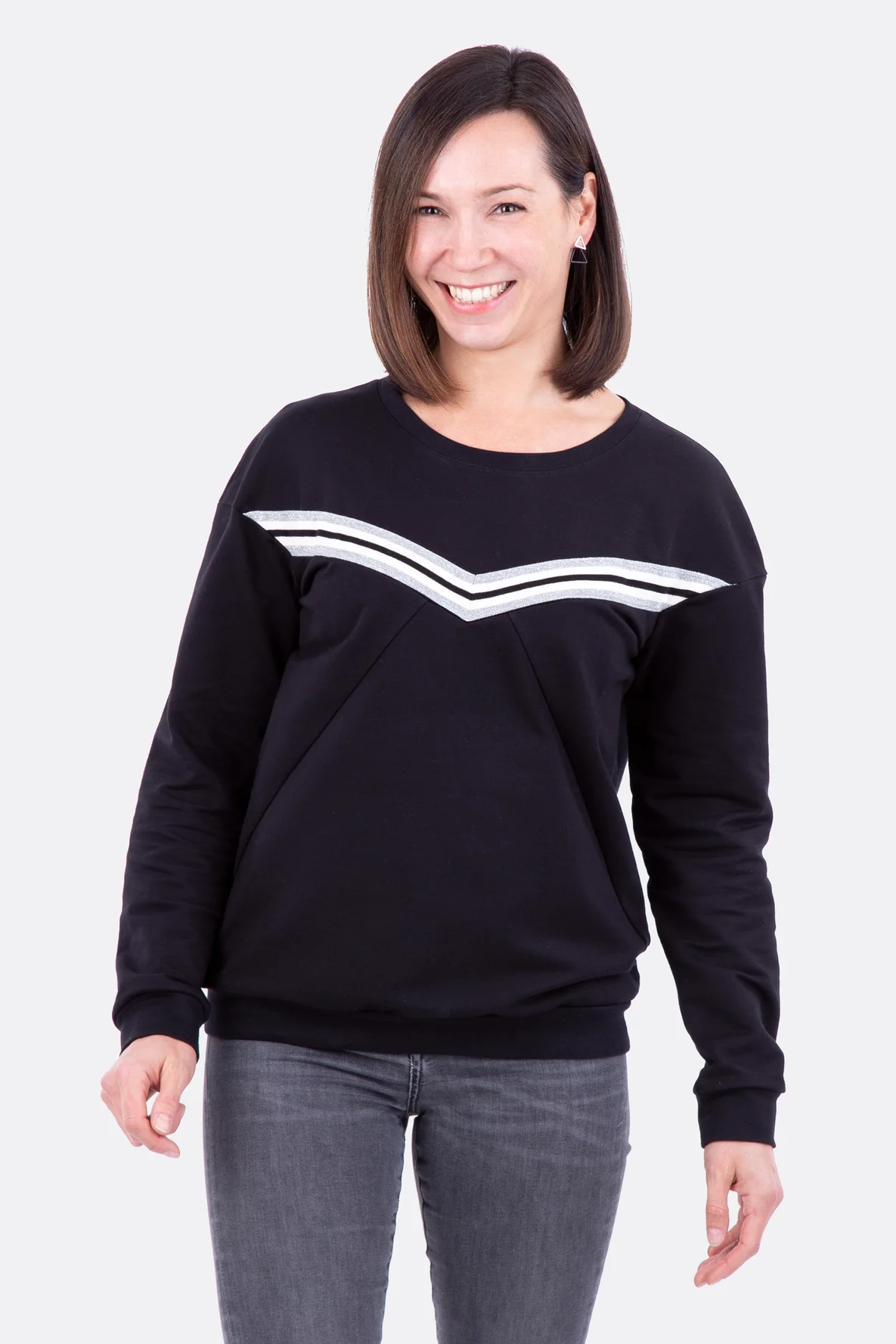 schnittmuster_damenpullover_schwarz_glitzerstreifen.jpg Thumbnail