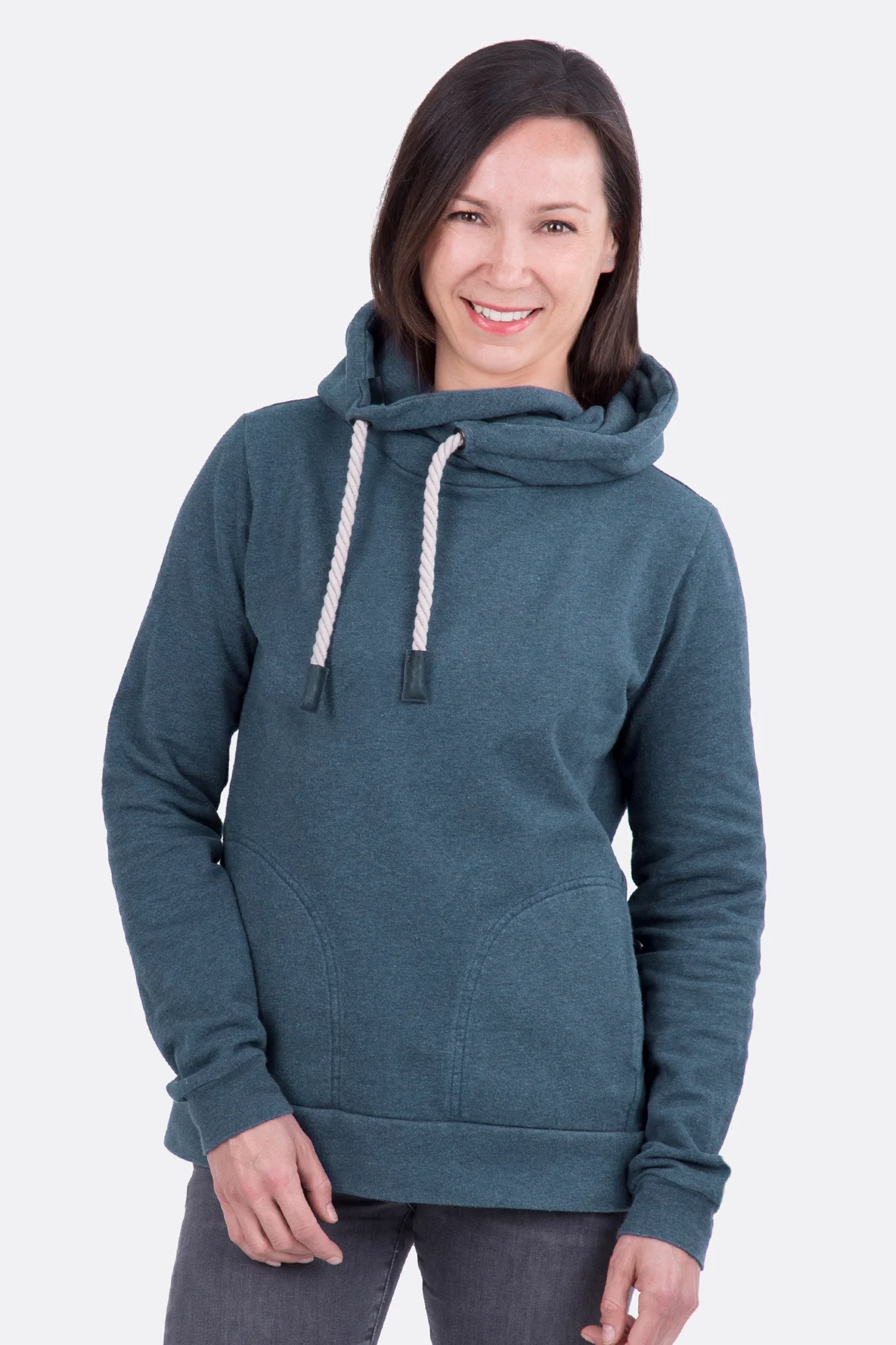 hoodie_wickelkapuze_kordeln_naehen.jpg Hoodie Schnittmuster mit Wickelkapuze und Kordeln nähen