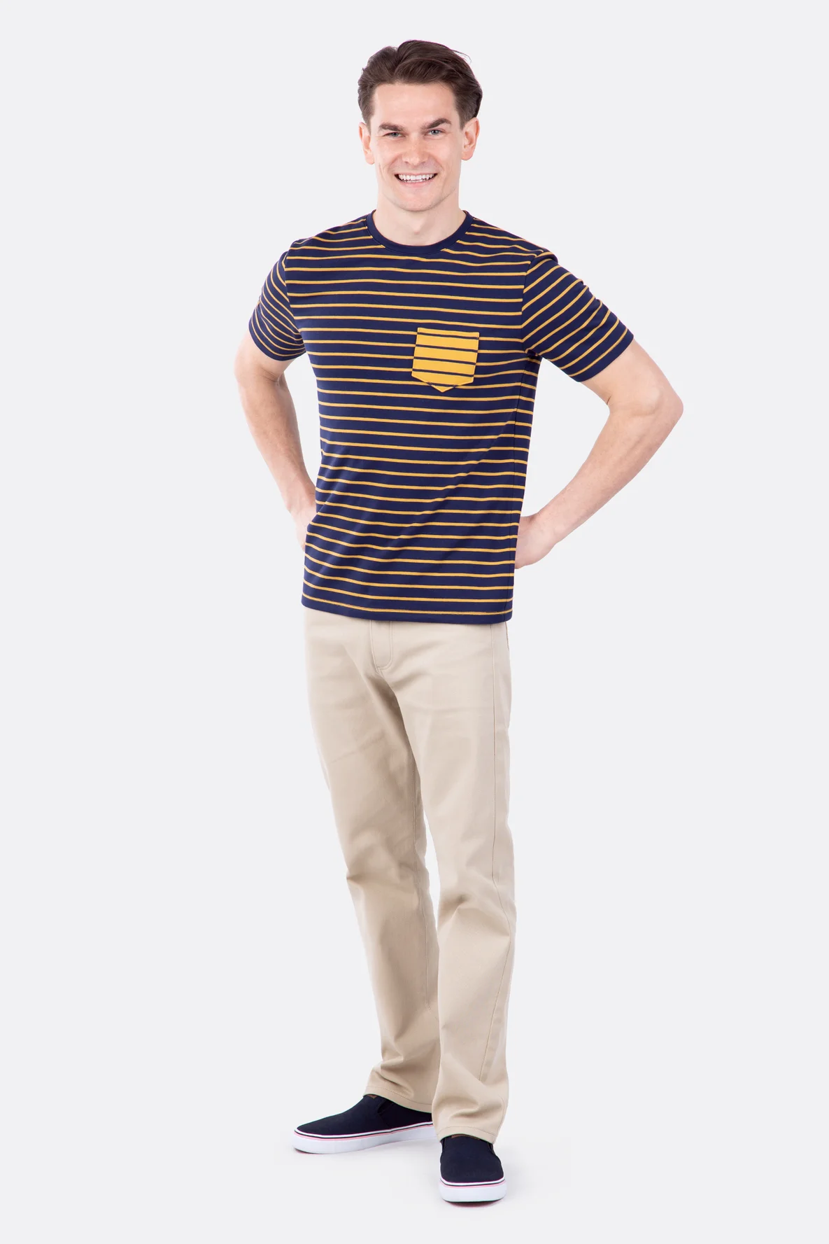 Schnittmuster T-Shirt Herren Kurzarm Streifenstoff Brusttasche Nähanleitung