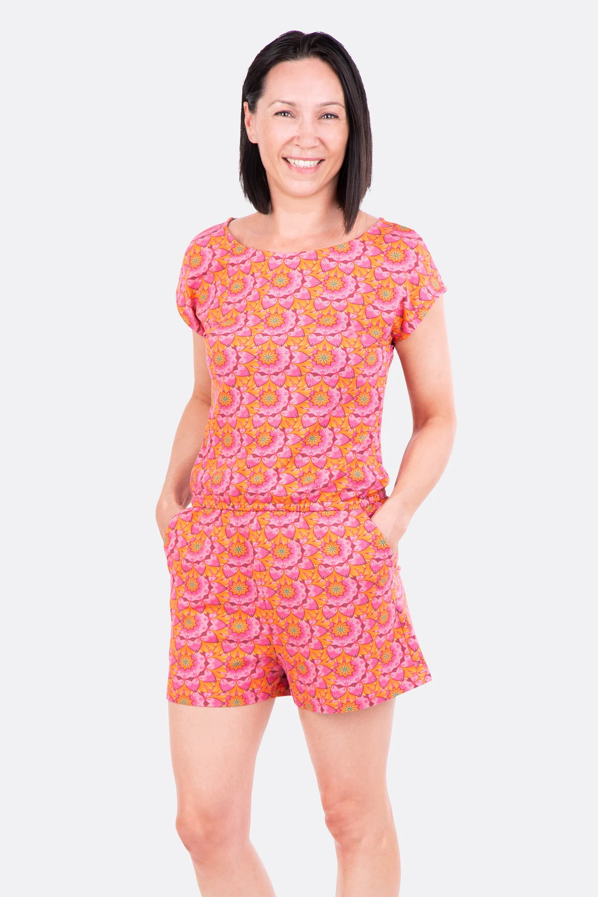 Schnittmuster Jumpsuit Retro Blumenprint selber nähen