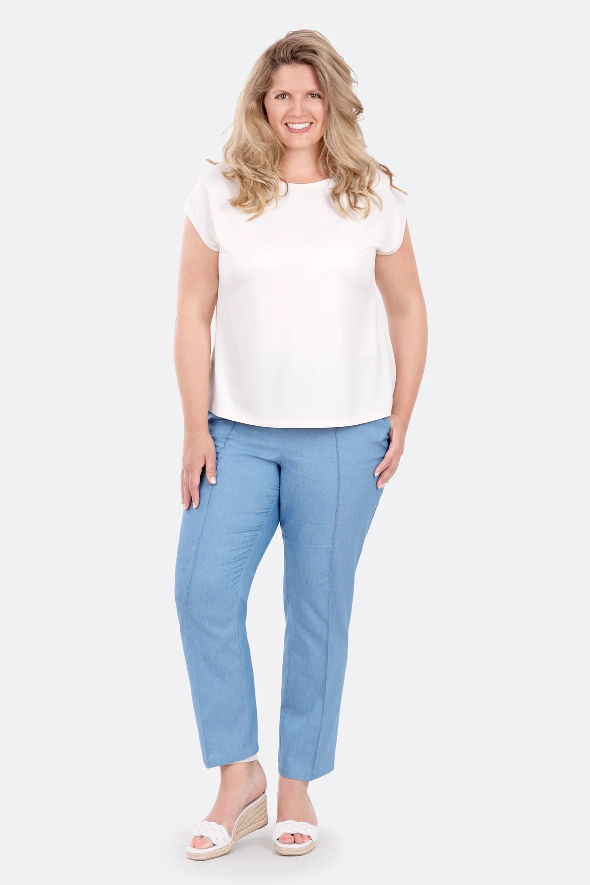 Schnittmuster tapered Damenhose aus Chambray mit Biesen selber nähen