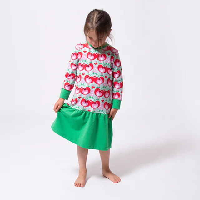 Jerseykleid für Kinder mit Schnittmuster selber nähen Jerseykleid für Kinder mit Schnittmuster selber nähen