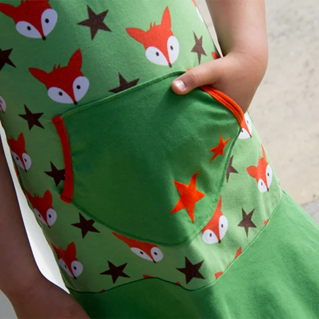 Schnittmuster Jerseykleid für Kinder mit Tasche und Fuchsmotiv Schnittmuster Jerseykleid für Kinder mit Tasche und Fuchsmotiv
