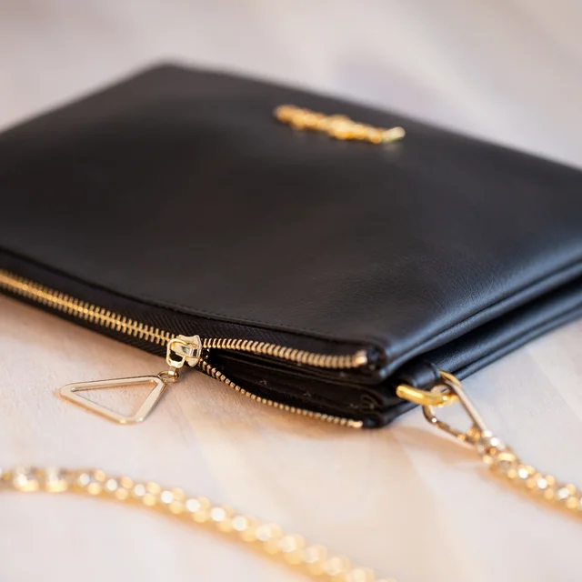 Gratis Schnittmuster für Ausgehtasche aus Kunstleder zum Selbernähen Gratis Schnittmuster für Ausgehtasche aus Kunstleder zum Selbernähen